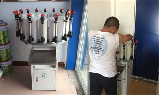 乳膠漆手動調色設(shè)備(bèi) 乳(rǔ)膠漆手動調色設備