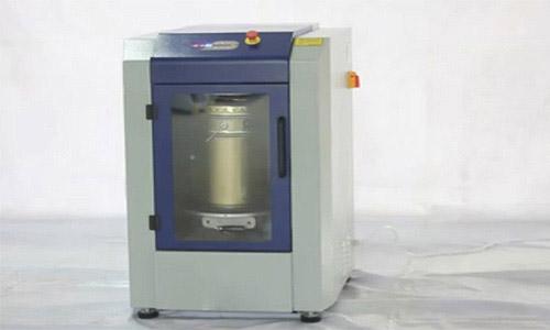 提高加工效（xiào）率和質量，選用賦彩電子煙油混勻（yún）機