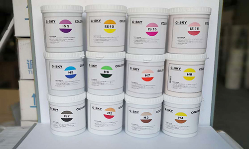 點亮更(gèng)多色卡配(pèi)方數據,自動調色機係統升級 點(diǎn)亮更多色卡配方數據,自動調色機係統升級